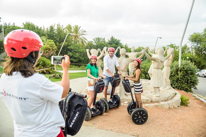 2hr Montjuïc Castle Segway Tour - Olympic-Era Montjuïc: The 1992 Pool and the Photo Stops