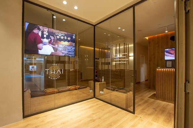 60 min Couple's Massage to Choose and 30 min Floral Bath THAI MASSAGE ALURA - Timing, Location, and Easy Getting There (So You Don’t Rush Your Relaxation)