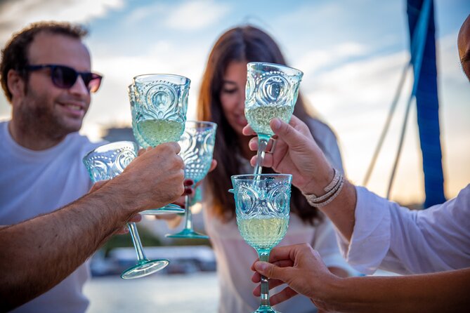 A 2 hours Local Tapas and sailing adventure in Barcelona - Stop-by-Stop: How the Coastline Viewing Feels