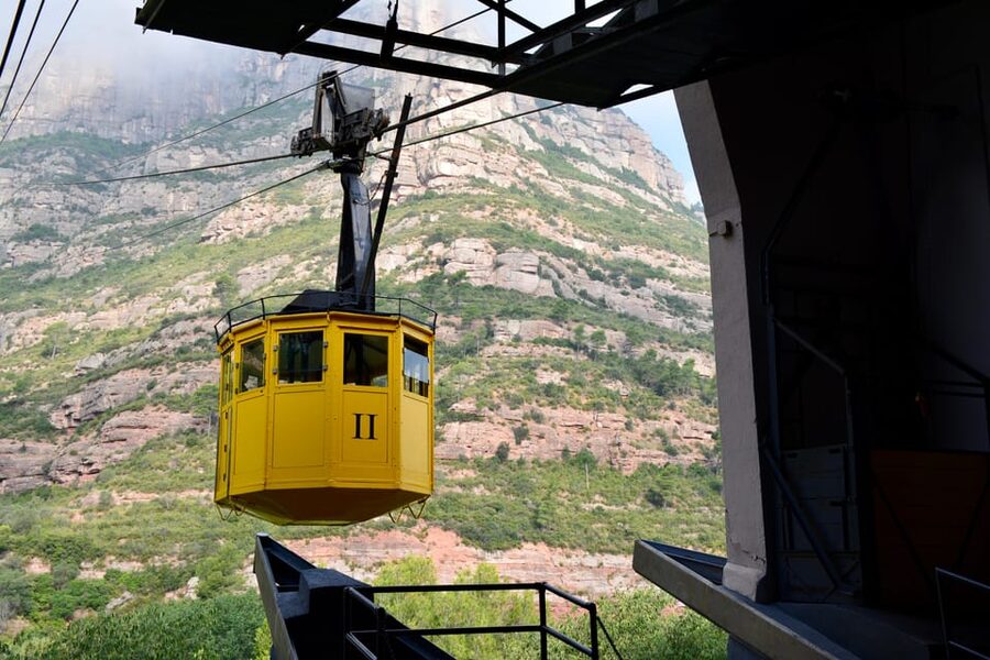 Aeri de Montserrat Cable Car Ticket - Getting There Smoothly: Parking, Trains, and QR Reality Checks