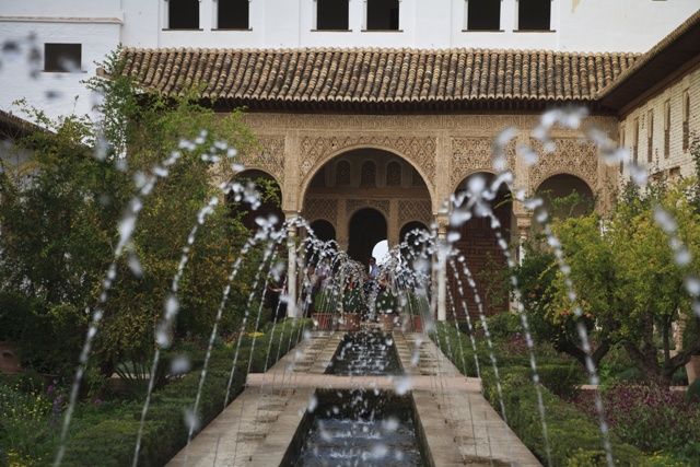 Andalusia and Valencia 6-Day Tour from Barcelona - A route that hits Cordoba, Seville, Granada, and Valencia