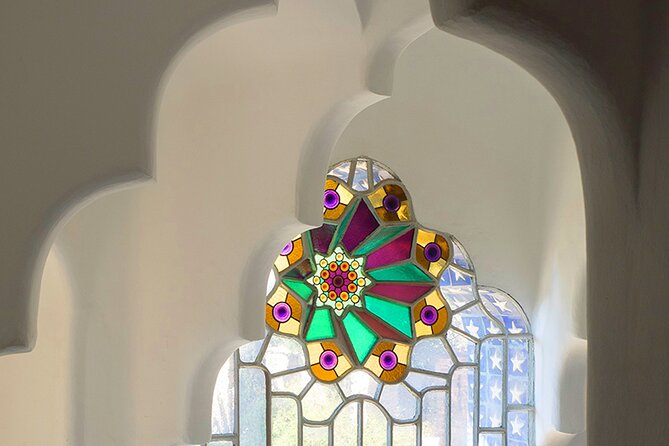 Antoni Gaudí's Torre Bellesguard: A treasure to discover - The walk to the tower: bring comfortable shoes