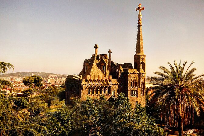 Antoni Gaudí's Torre Bellesguard: A treasure to discover - Terrace time: your Barcelona viewpoint moment