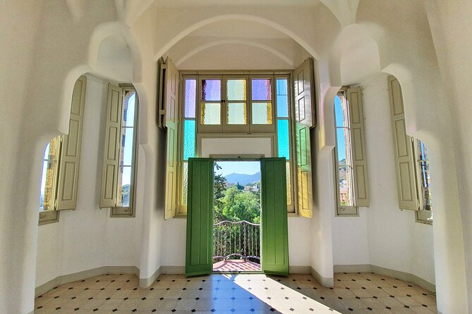 Antoni Gaudí's Torre Bellesguard: A treasure to discover - Gardens outside: calm walking and small Gaudí cues