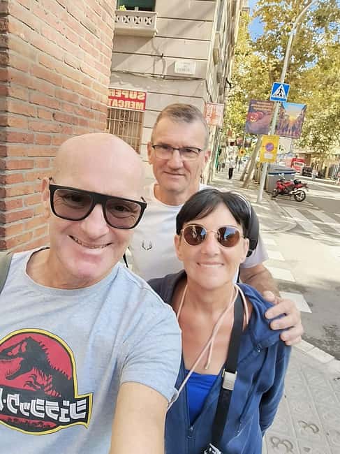 Authentic private tour of Barcelona in French - Who should book this tour