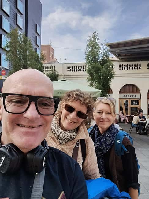 Authentic private tour of Barcelona in French - FAQ