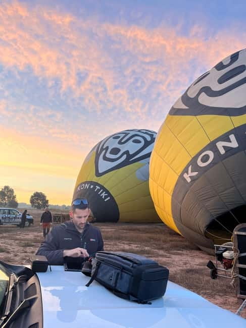 Balloon flight: panoramic view of Montserrat and Transport from Barcelona - What to Wear for Winter and Summer First Light