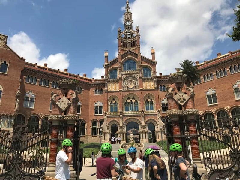 Barcelona: 1.5-Hour Sightseeing Tour by Bike/Electric Bike - Tips to make the ride comfortable, especially if you bring kids