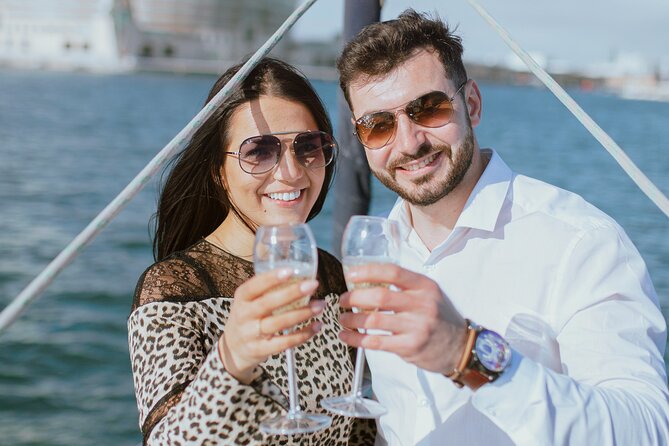 Barcelona 1-hour Boat Trip with Cava and Snacks - Stop 1: Port Olímpic (Olympic Port, Instant Context)