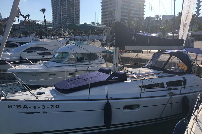 Barcelona 1-hour Boat Trip with Cava and Snacks - Where You Meet: Port Olímpic Makes the Day Simple