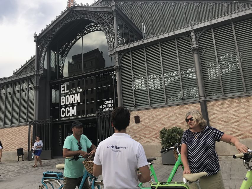 Barcelona: 2.5-Hour Bike or E-Bike Historical Tour - Entering Barcelona by bike: why Gaudí by bicycle actually makes sense