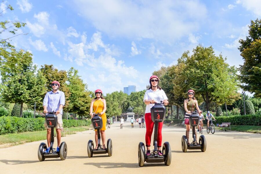 Barcelona: 2,5hr Art of Gaudí Segway Tour - Gaudí’s Barcelona on a Segway: Why This Tour Feels Efficient