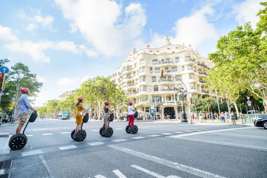 Barcelona: 2,5hr Art of Gaudí Segway Tour - Passeig de Gràcia Highlights: Casa Batlló, La Pedrera, and the Luxury Street Feel