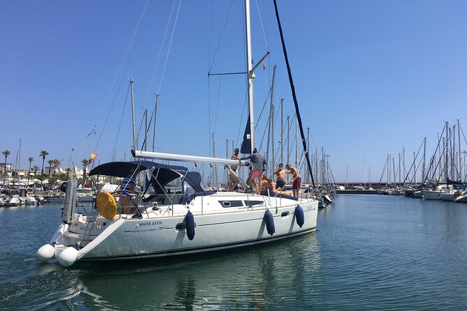 Barcelona 2-hour Private Boat Tour with Cava and snacks - The 2-Hour Flow: From Departure to Montjuïc Views
