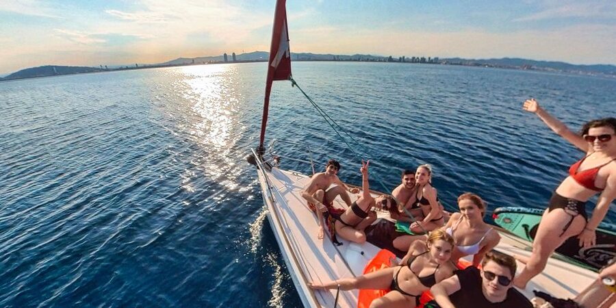 Barcelona: 2-Hour Sailboat Tour with Paddle Boarding - Landmark spotting from the sea: Sagrada Família, Torre Agbar, Tibidabo, and Montjuïc