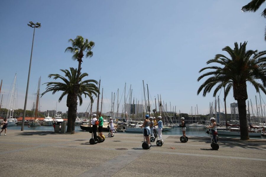 Barcelona: 2-Hour Segway Tour - Gothic Quarter to Columbus: old lanes, big landmarks