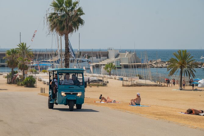 Barcelona 2 Hours Private Tuk-Tuk Tour - Your route: Gaudí icons, classic façades, squares, and scenic hill views
