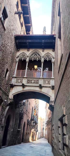 Barcelona: 3-Hour Best of the city Walking Tour & Surprise - Plaça Sant Jaume to the finish: where stories meet the modern city
