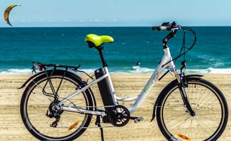 Barcelona 3 Hour Daily Electric Bike Tour - Key Highlights