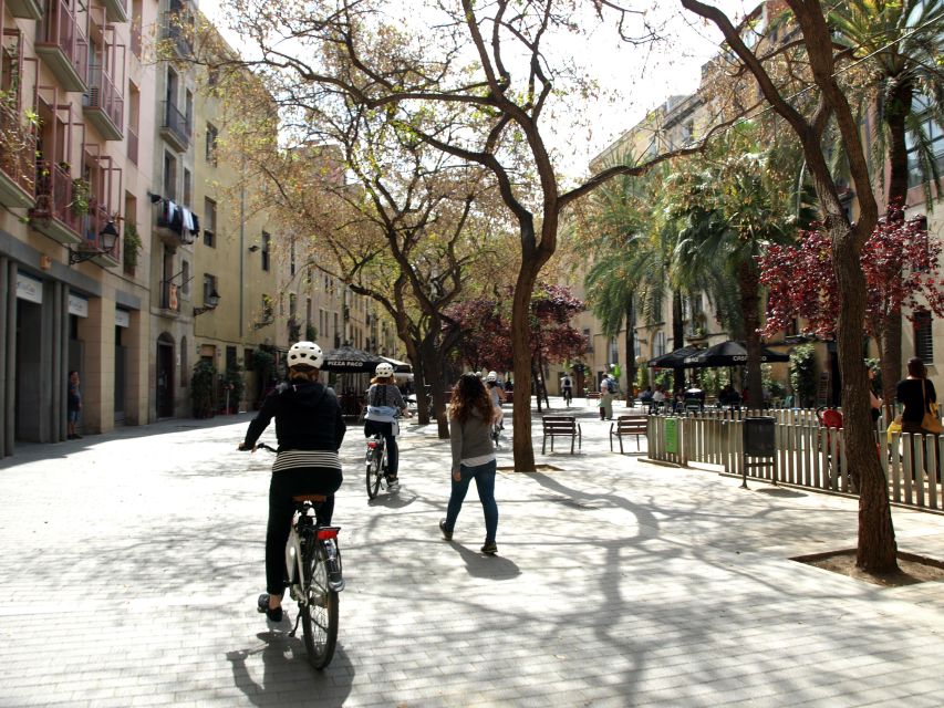 Barcelona 3 Hour Daily Electric Bike Tour - Sagrada Familia: Seeing the Facades Without Queue Pressure