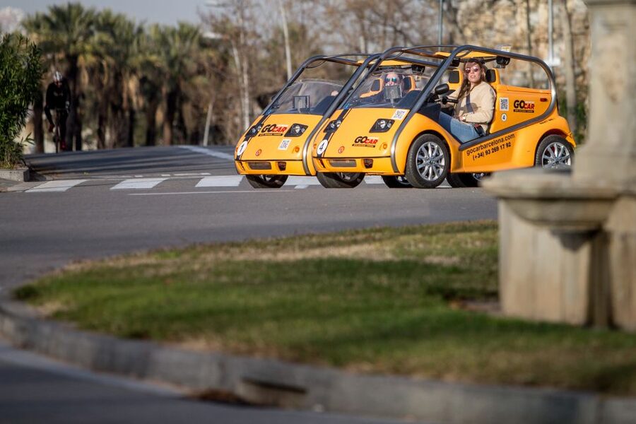 Barcelona: 3-Hour Discover Gaudí GoCar Tour - Getting Ready: License Rules, the €300 Deposit, and the Meeting Point