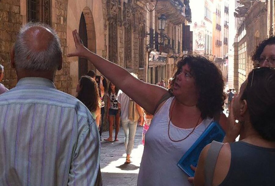Barcelona: 3-Hour Esoteric, Spiritual & Historical Tour - Finding the Start at Plaça Catalunya Without Stress