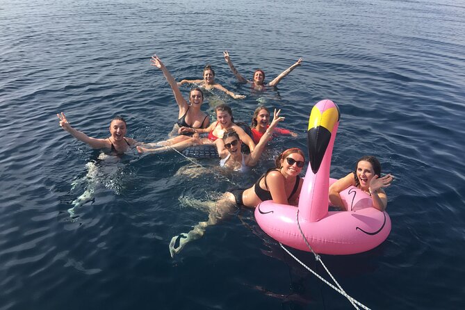 Barcelona 3-hour Private Boat Trip - Drinks and comfort: small inclusions that change the mood