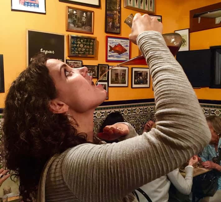 Barcelona: 3-Hour Sips, Sites & Bites Food & History Tour - Who should book this Barcelona food and history tour