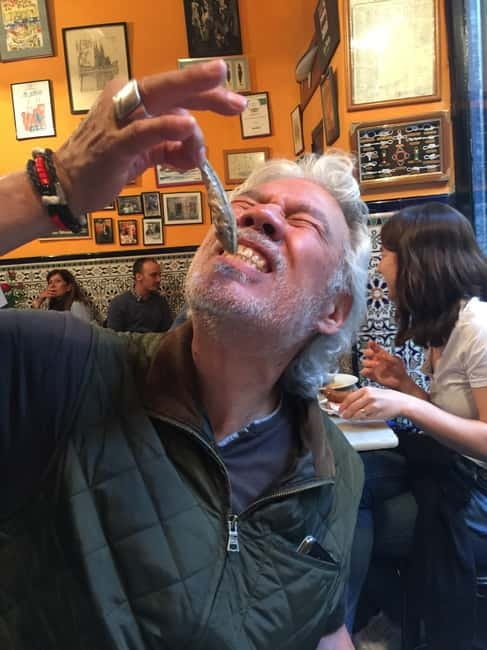 Barcelona: 3-Hour Sips, Sites & Bites Food & History Tour - Starting at Passeig d’Isabel II: the pace and why the 5:00 PM timing works