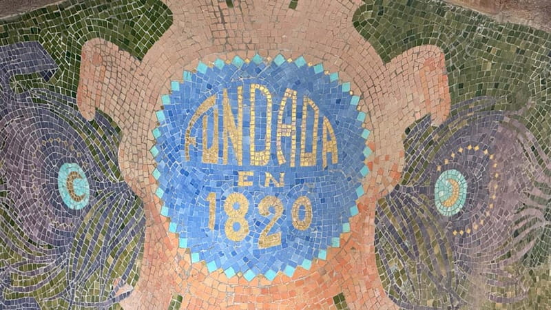 Barcelona: 360 Old Town Tour with Artists - Sant Felip Neri Square: a small stop with good payoff