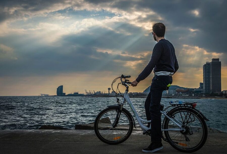 Barcelona: 4-Hour E-Bike Photography Tour - Why a 4-hour e-bike + photo format works in Barcelona