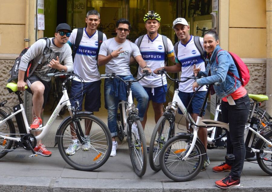 Barcelona: 4-Hour E-Bike Photography Tour - Sagrada Familia: seeing the area without turning it into a gridlock day