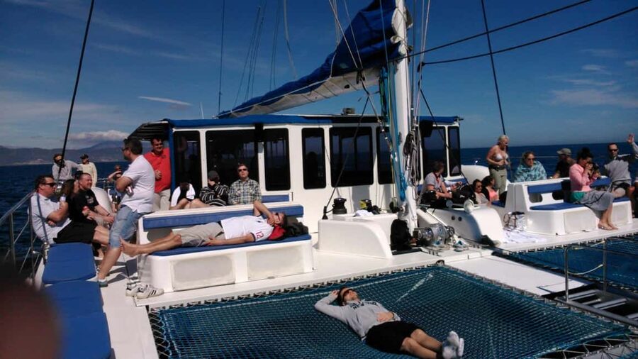 Barcelona: AFTERWORK Catamaran Cruise w/ Music & Drinks - A 90-Minute Afterwork Reset on Barcelona’s Port Olímpic