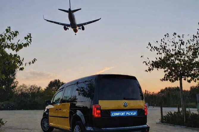Barcelona Airport to Barcelona Hotels Private Transfers - Meeting your driver after immigration without the airport headache