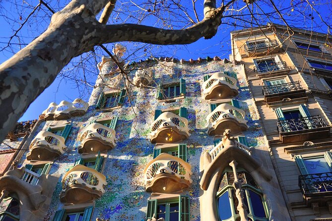 Barcelona Architecture Walking Tour With Casa Batlló Upgrade - Where this route starts: Sant Pau’s Art Nouveau hospital complex