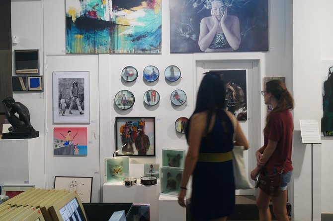 Barcelona Art & Wine: Galleries, Studios & Street Art - Price and value: what $43.37 buys you in Barcelona
