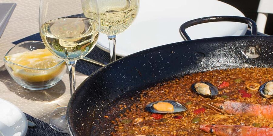 Barcelona Authentic Paella and Sangria Cooking Class - Practical Tips: Meeting Point and How to Arrive Smoothly