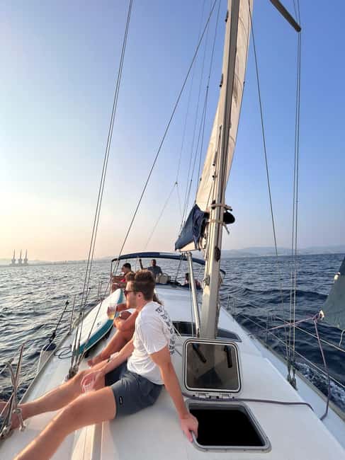 Barcelona Badalona : Sailboat Tour, Snacks, Drinks, Swimming - Meeting point in Badalona: pontoon door I and the restaurant marker