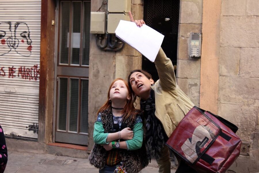 Barcelona: Barrio Gótico Dragon Tour for Families - Dragons Turn Barrio Gòtic Into a Family Game