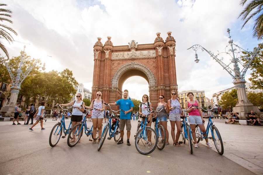 Barcelona Beach 3-Hour Bike Tour - Meeting at Marquesa Street in the Born Quarter (and why timing matters)