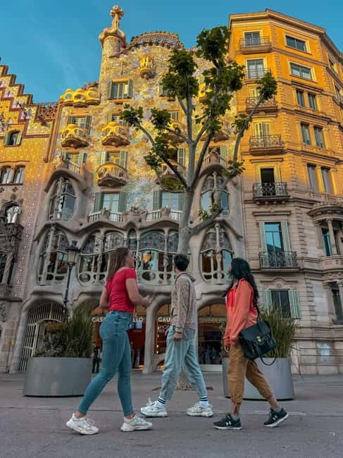 Barcelona Before the Crowds: Sunrise Bike Tour - Key things to know before you go