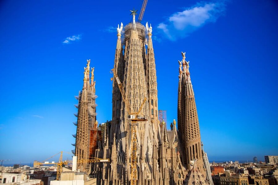 Barcelona: Best of Sagrada Familia Private Tour - Timing Choices That Help You Dodge the Crowds