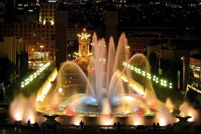 Barcelona Best Views: Old Town and Montjuic Castle Private Tour - Parc de Montjuïc and the tower: 360° views that feel close to the city