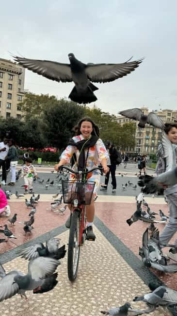 Barcelona: Bike or eBike Tour, Top Sights & Local Insights - How the ride feels in real life (safety, pace, and group size)