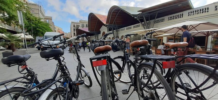 Barcelona: Bike Rental with Delivery and Pickup - Door-to-door bike rental in Barcelona: how it really works