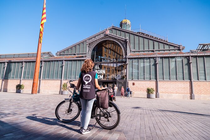 Barcelona Bike tour, Gaudí houses or beach bike or eBike tour - Port Olímpic and the beach finale: Barcelona by the water