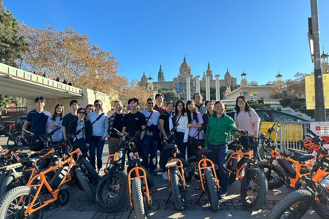 Barcelona bike tour with French guide 20-ТOP, bike/eBike - Theaters, a concert hall, and BD Barcelona Design for culture lovers