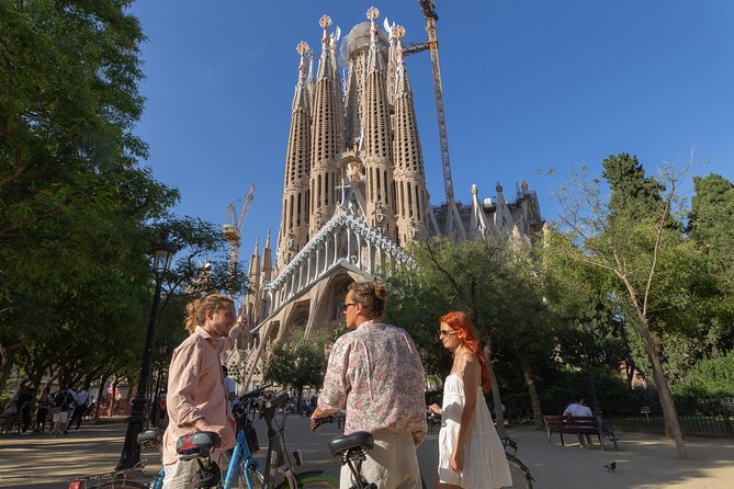 Barcelona Bike Tour: Your First Time Highlights with Locals - Sagrada Família Without the Rush: Seeing Gaudí First