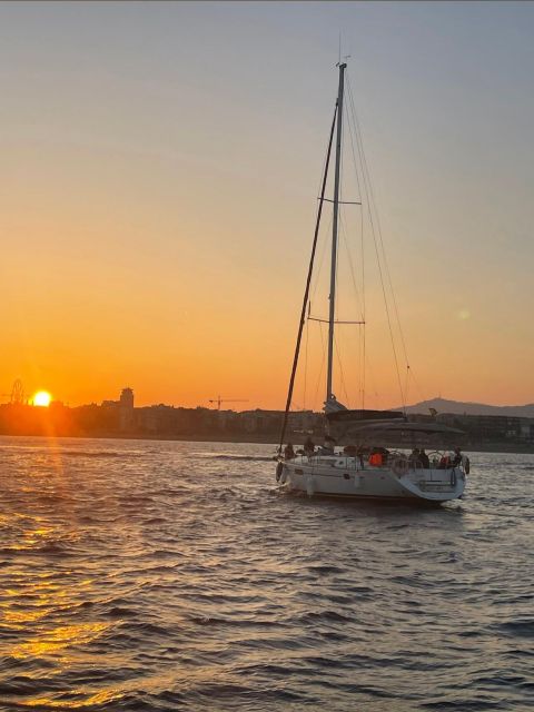 Barcelona: Boat trip with cava in amazing sailboat - Should you book this sailing cruise with cava?