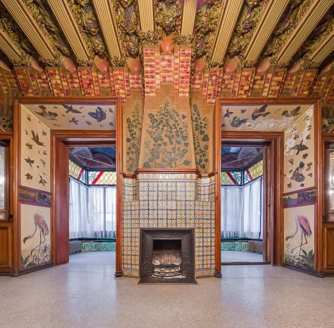 Barcelona Card: 25+ Museums and Free Public Transportation - Montjuïc, El Born, and the Gothic-Core Zones: Where Your Walks Should Happen